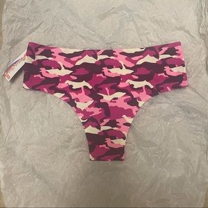 CheekBoss | Pink Camo No Show Cheeky